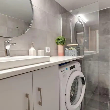 Apartment Deluxe Urban 2br By Nat. Archaelogical Museum Athens