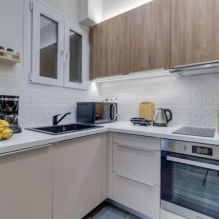 Apartment Deluxe Urban 2br By Nat. Archaelogical Museum